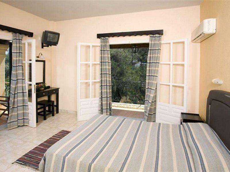 Yannis Servos Barbati Apartments Dış mekan fotoğraf